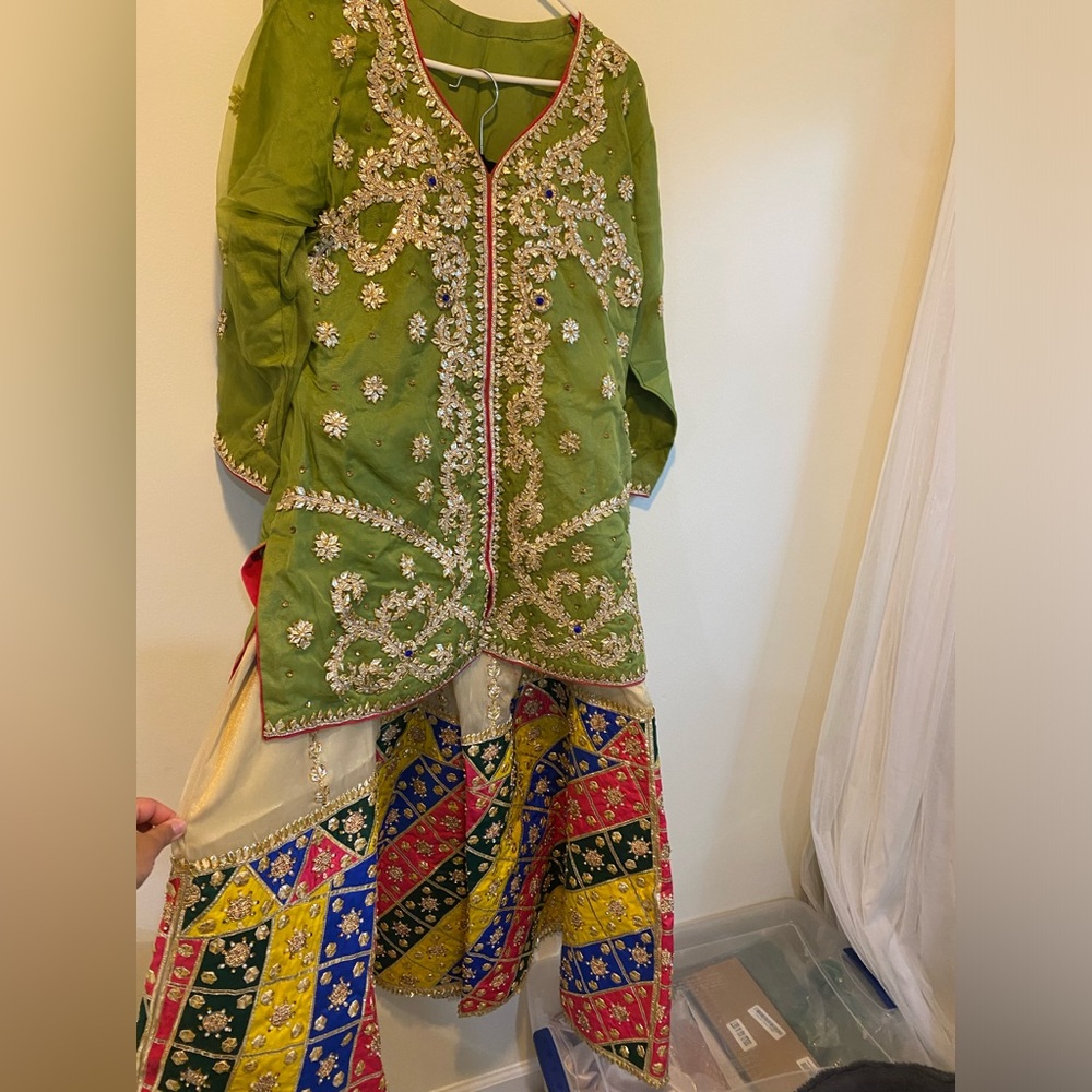 Mehendi Lengha Outfit - Picture 7 of 10